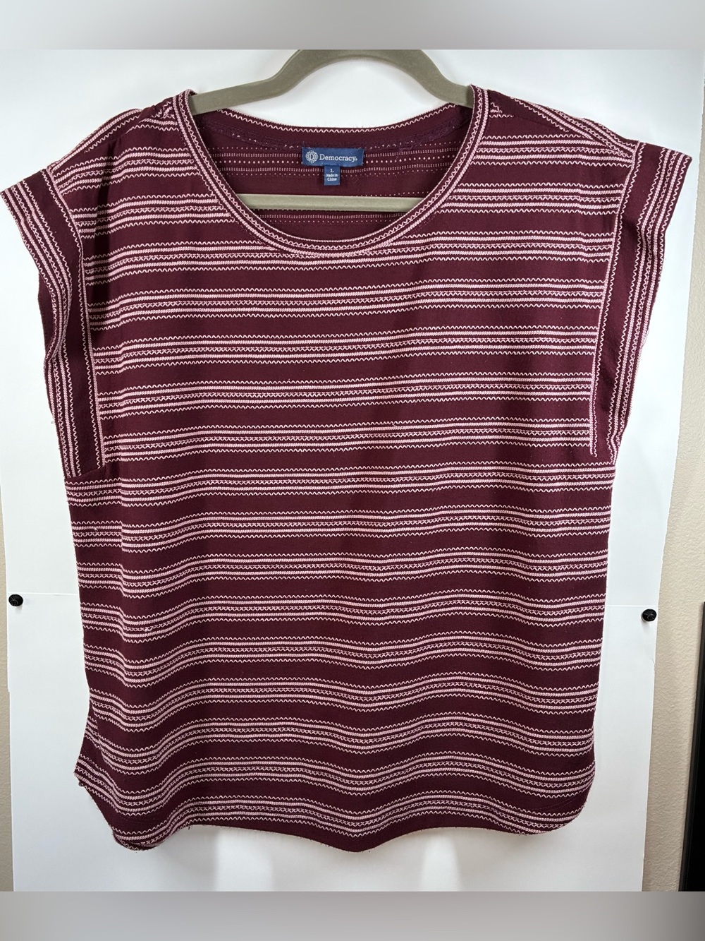 Democracy Burgundy Pink Striped Cap/Split Sleeve Top Women's Large